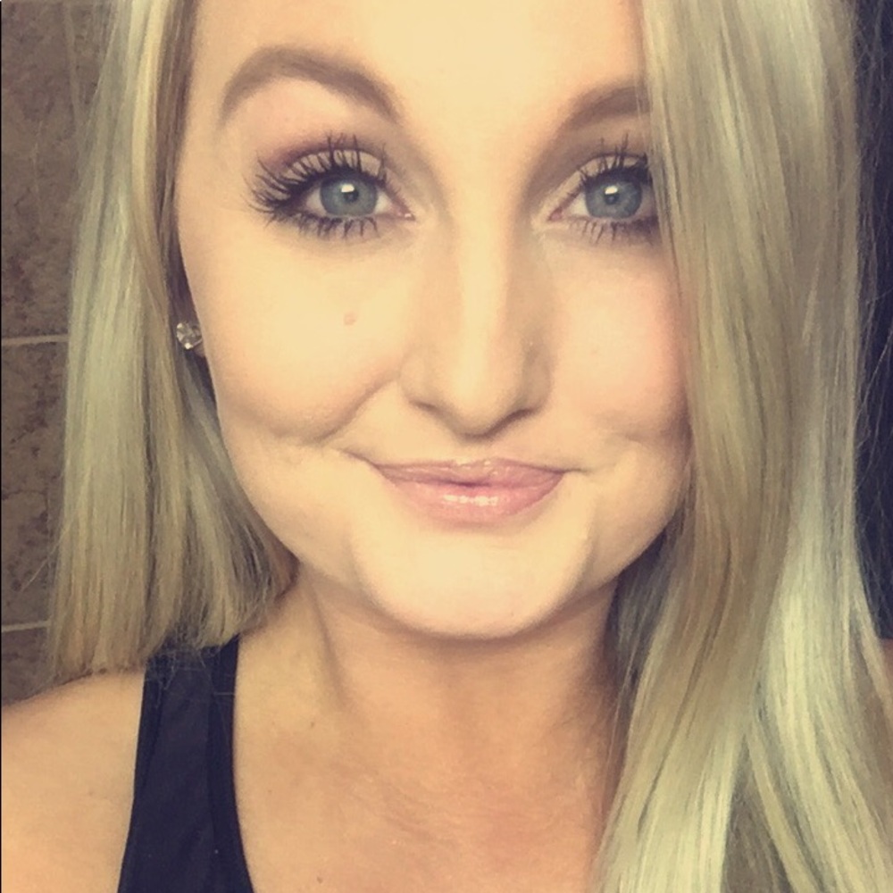 Meet your Posher, Kelly